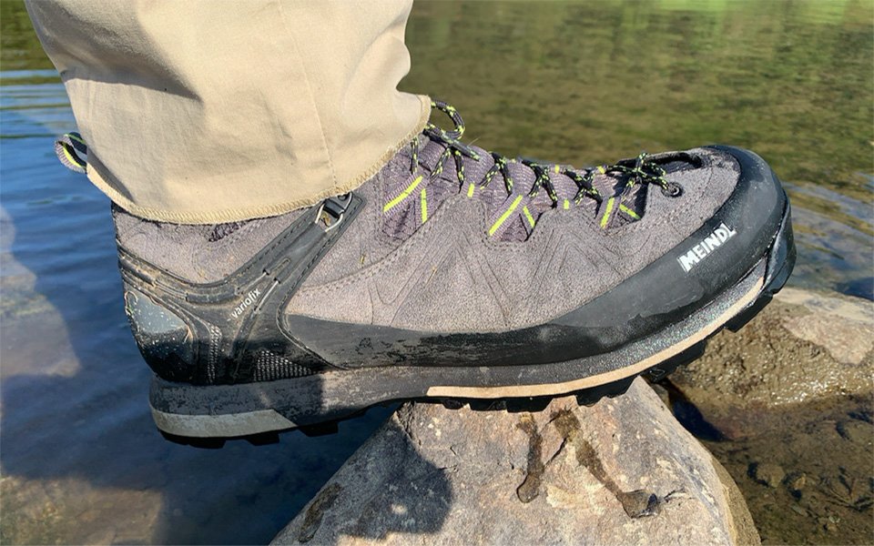 mens walking boots ireland