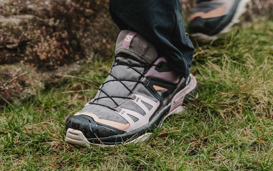 Salomon walking shoes 