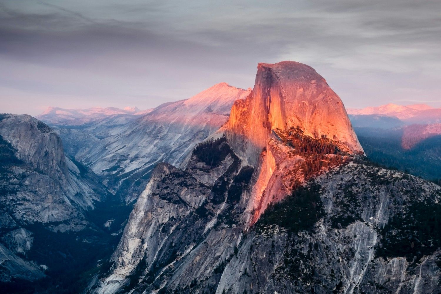 Yosemite mountains 